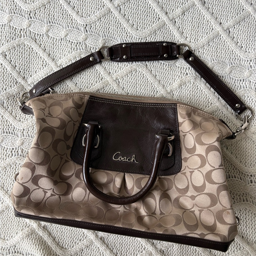 Coach Ashley Signature Shoulder Bag